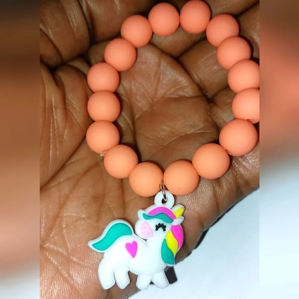 Kids Orange Super Cute Girls Beaded Bracelet - Picture 6 of 6